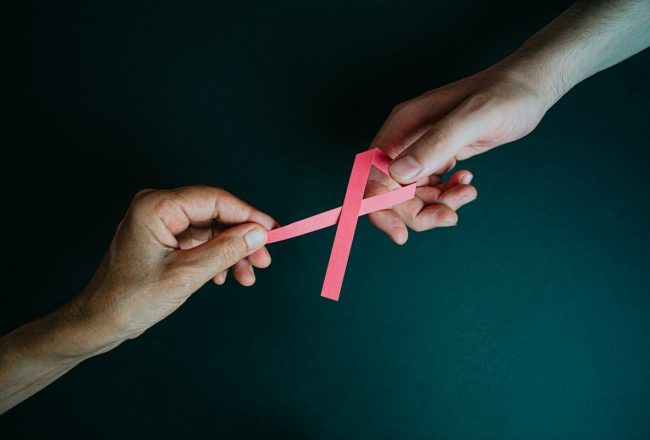 Porter du rose en automne : une manière de s'engage ?