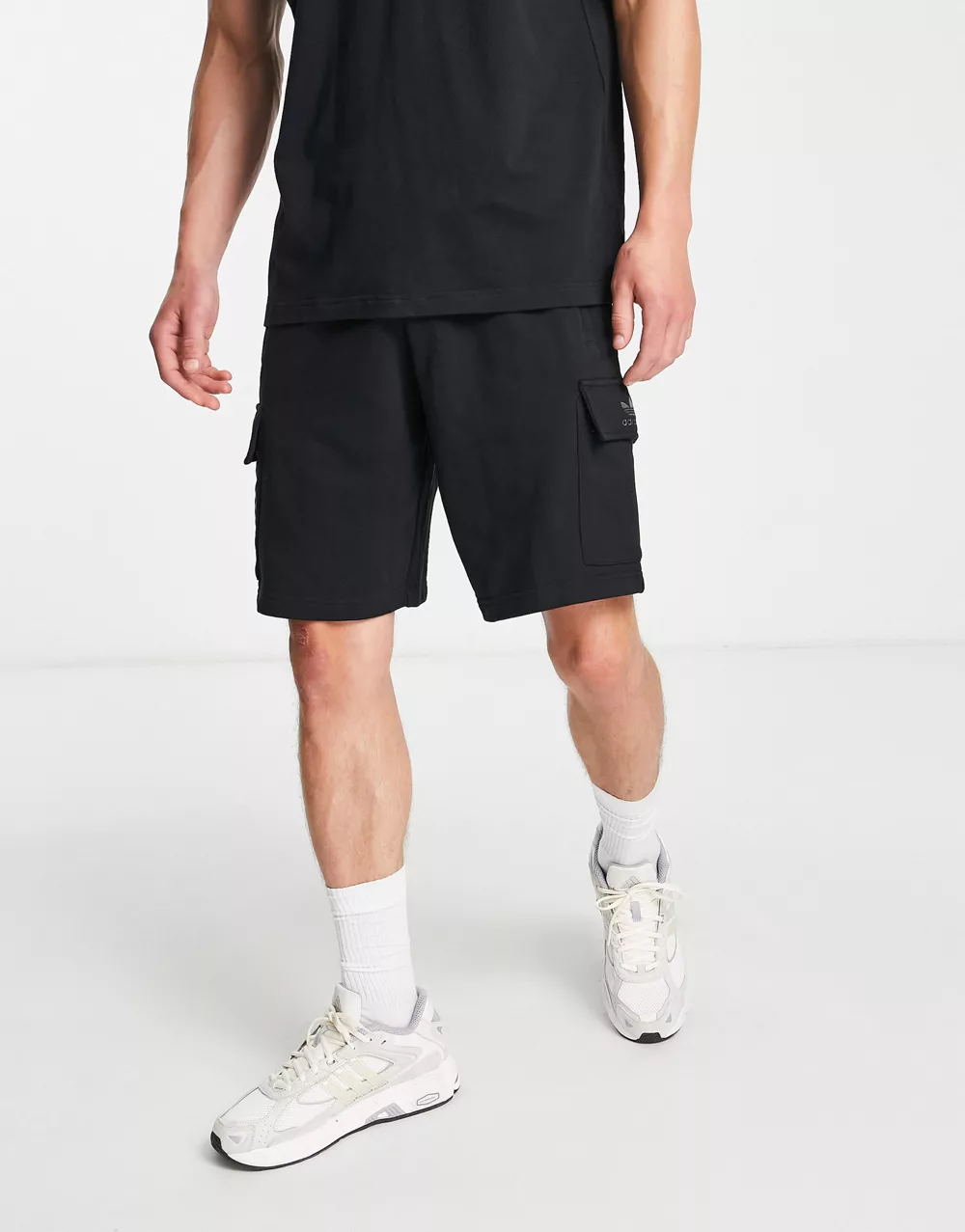 Comment porter le short cargo pour homme selon sa morphologie ?