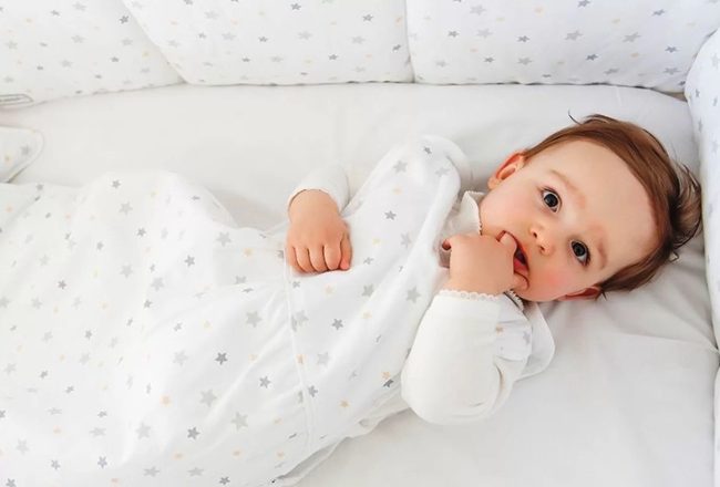 A partir de quel age faut il arreter de faire dormir un bebe dans une gigoteuse