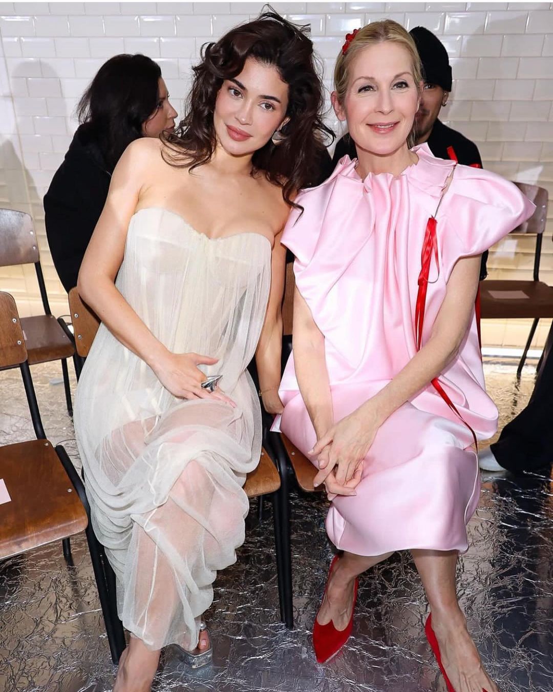 Kelly Rutherford et Kelly Jenner défilé Rocha