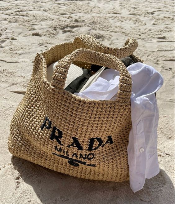 Raphia-Tasche von Prada