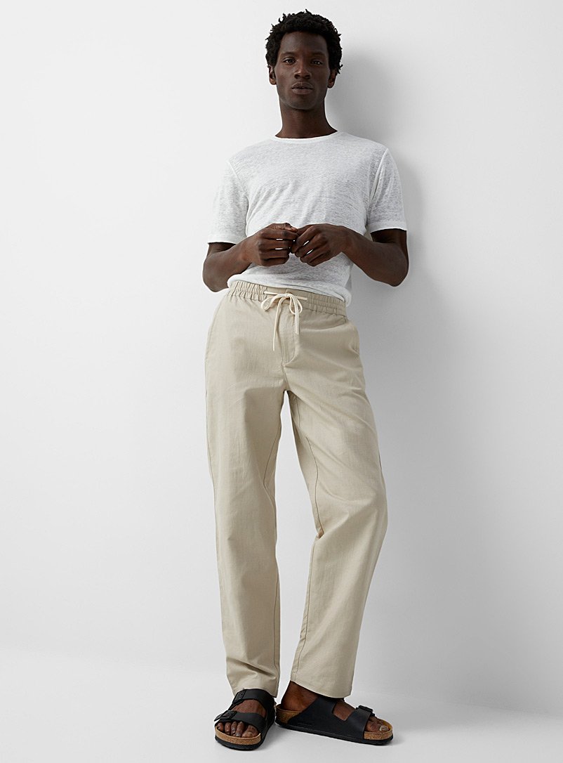 MODALOVA Maskuline Eleganz im Alltag So finden Sie die richtige Hose fuer dieses Jahr comfortable