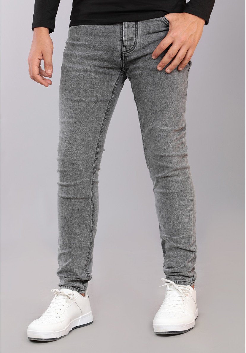 MODALOVA Maskuline Eleganz im Alltag So finden Sie die richtige Hose fuer dieses Jahr slim fit