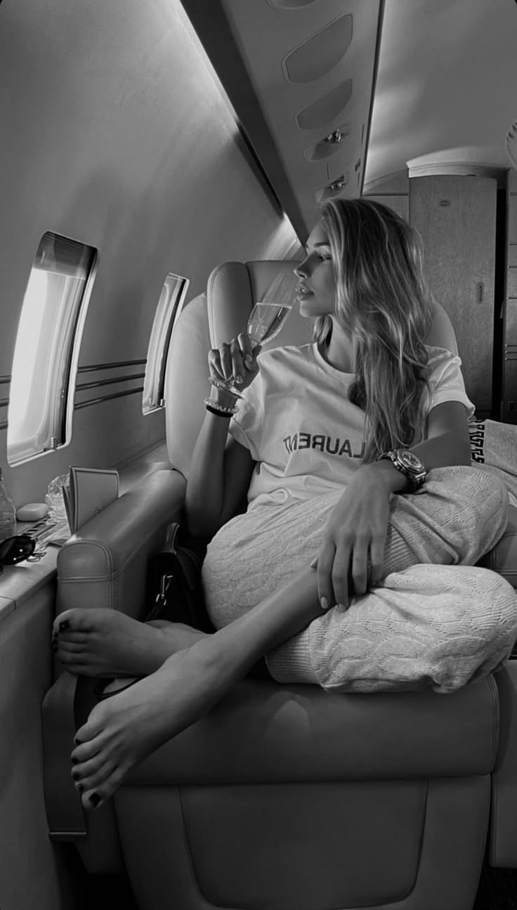 Der Privatjet als Ausdruck moderner Lebenskunst Privat zu reisen Luxus Kontrolle und massgeschneiderte Ziele Modalova