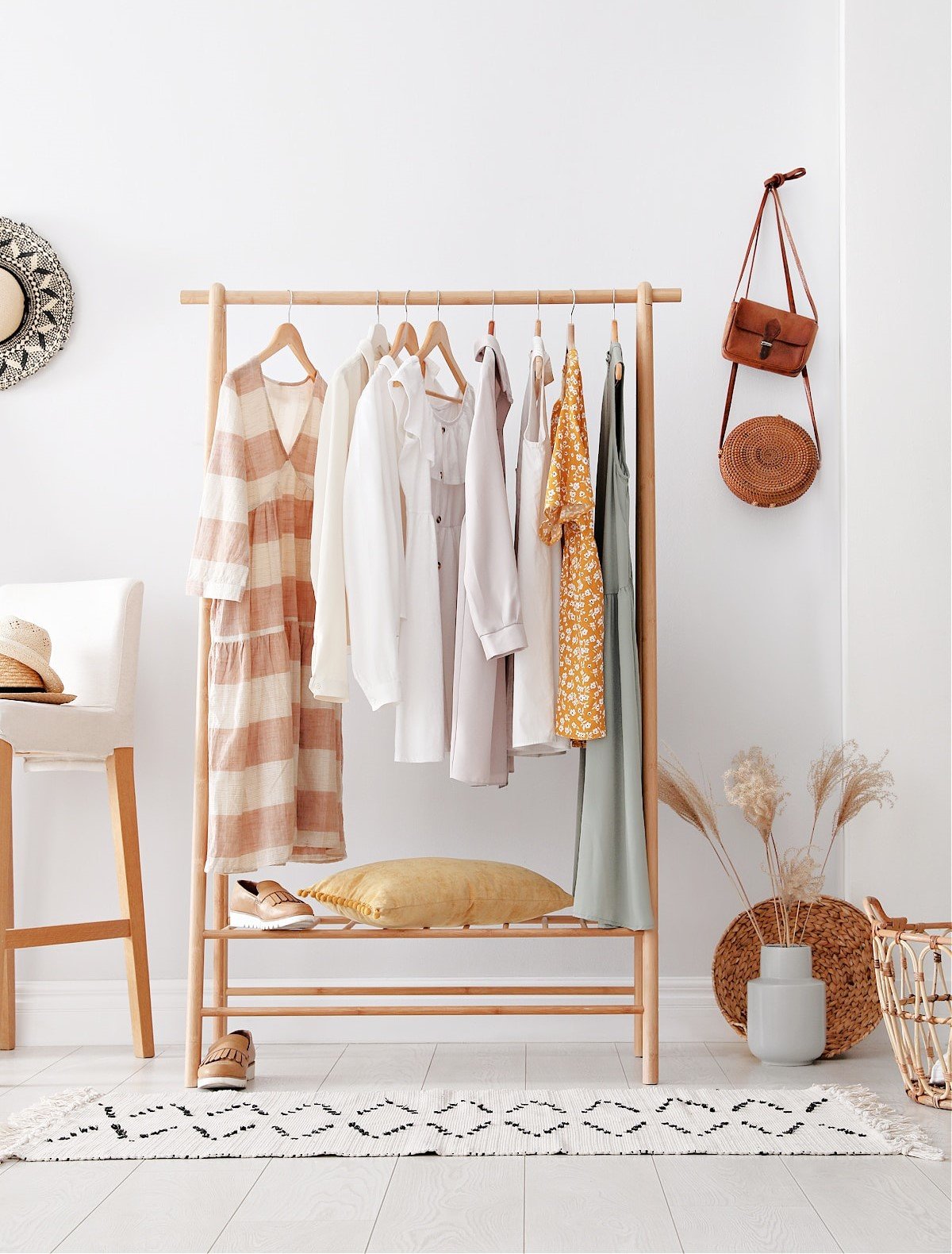 MODALOVA Eleganz reduziert auf das Wesentliche Minimalist wardrobe 1