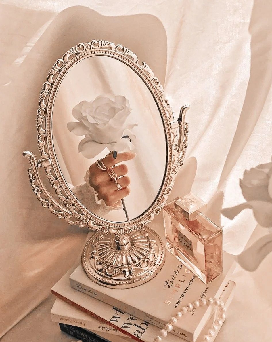 MODALOVA Kleine Genuesse grosse Entscheidungen die Eleganz des bewussten Lebens PARFUME