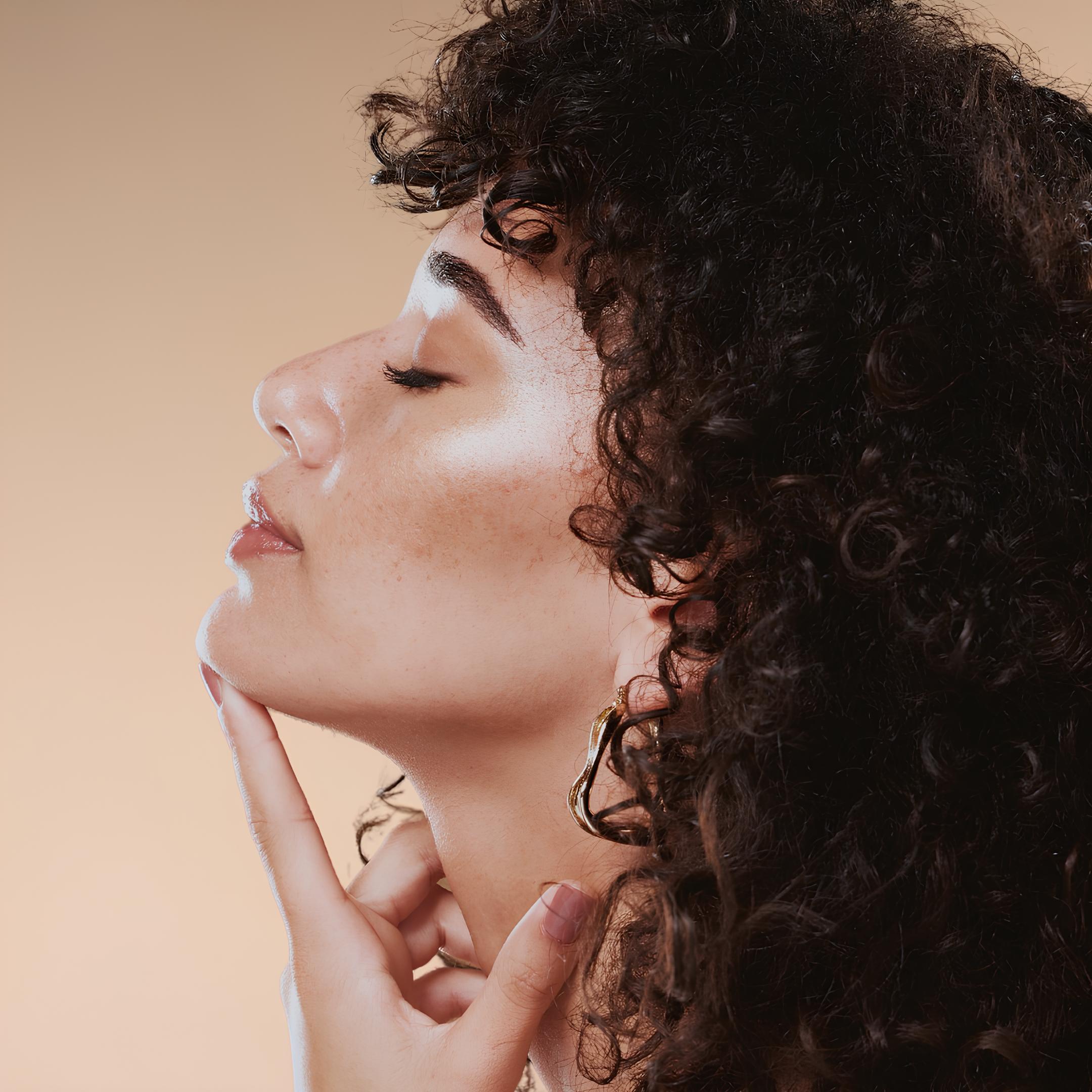 Skinbooster LED radiofrequence les soins stars de 2025 pour une peau transformee Modalova