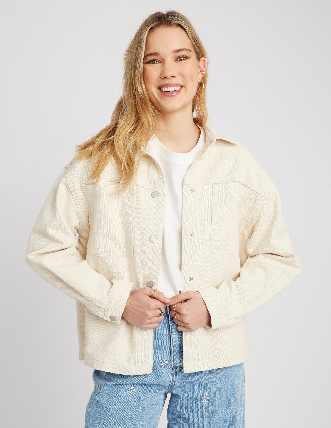 Die neuen Regeln für das Tragen der Jacke im Sommer 10 Jeux de matieres respirabilite texture et contraste 1 Les nouvelles regles pour porter la veste en ete Modalova