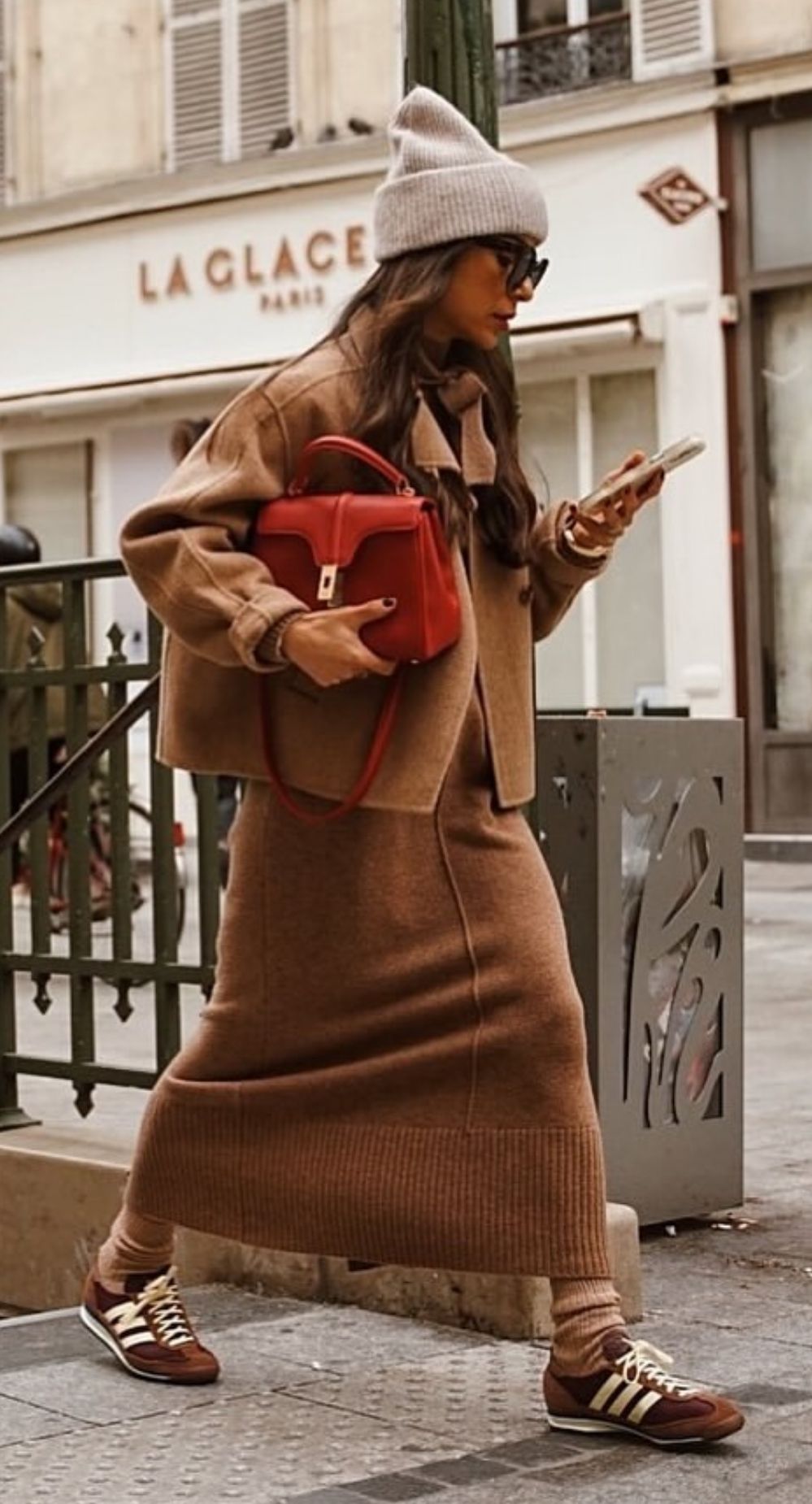 Herbst-Lookbook 2025: Die Schuhe, die die Saison prägen 2 Welche Formen definieren die Saison 1 Herbst Lookbook 2025 Die Schuhe die die Saison praegen Modalova