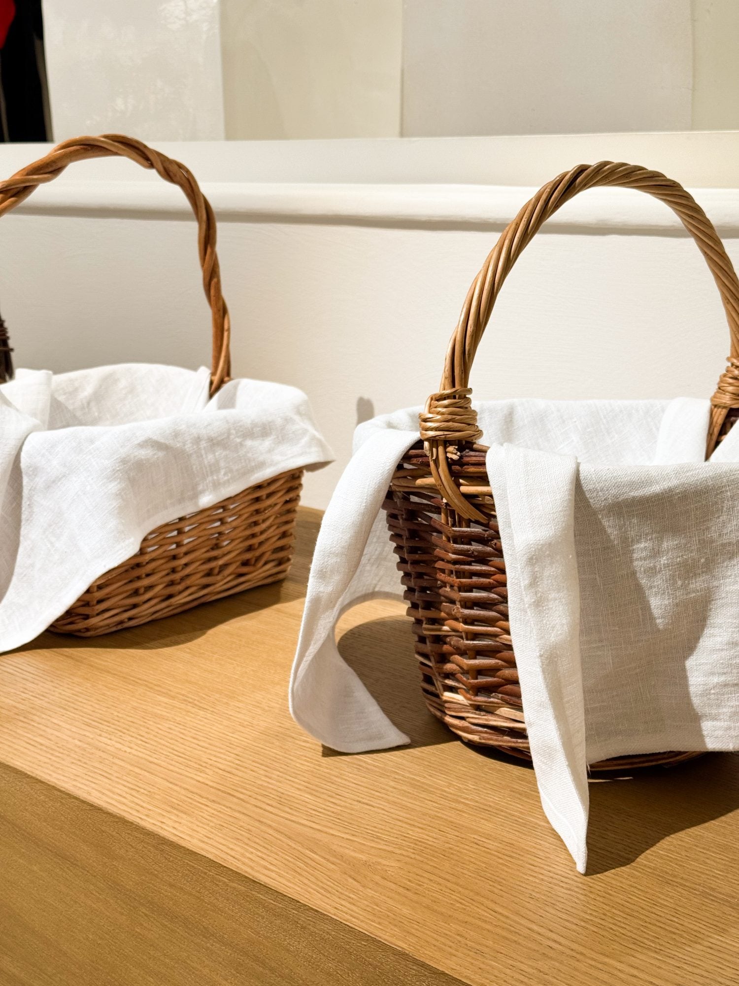 Entdecken Sie die neue Tasche Le Valérie auf dem Jacquemus-Markt 8 Markt Jacquemus Avenue Montaigne