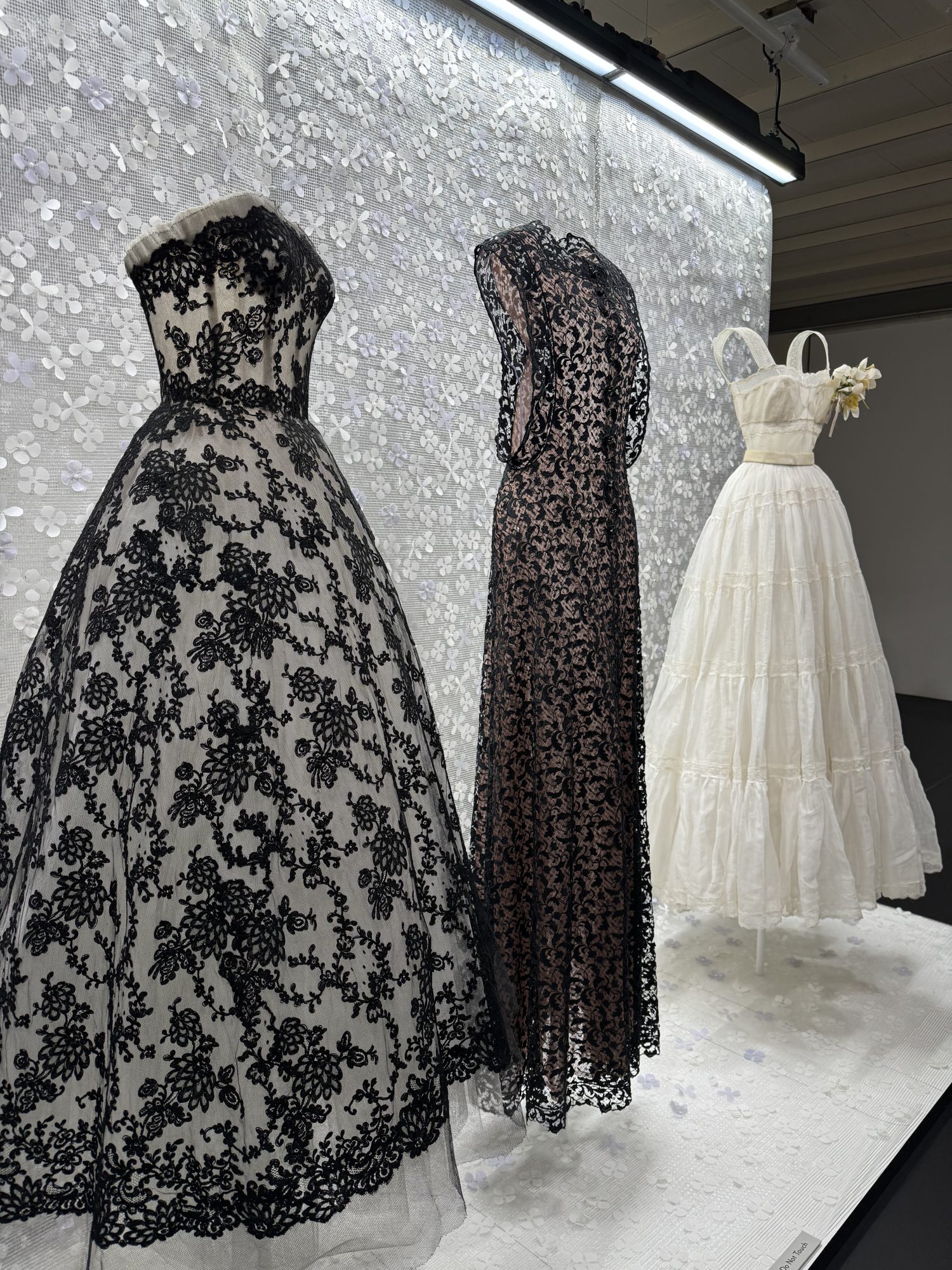 Expo Paris Stiftung Azzedine Alaïa und Galerie Dior, Foto Pauline PINOT