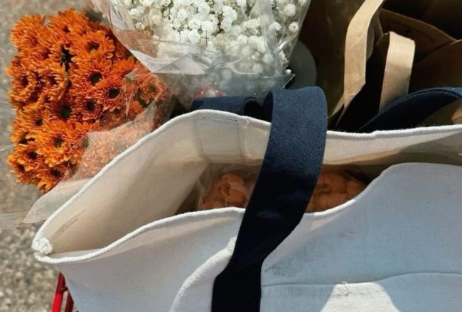 Succès du tote bag Trader Joe's tendance 2026