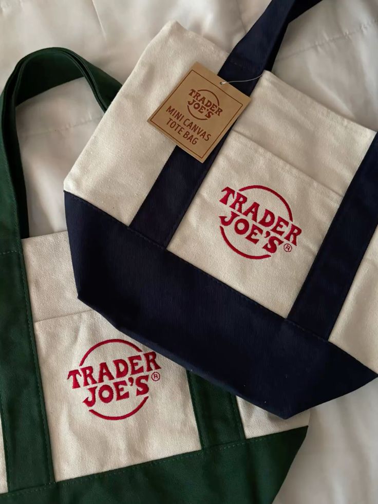 Modelle Trader Joe's Tote Bag