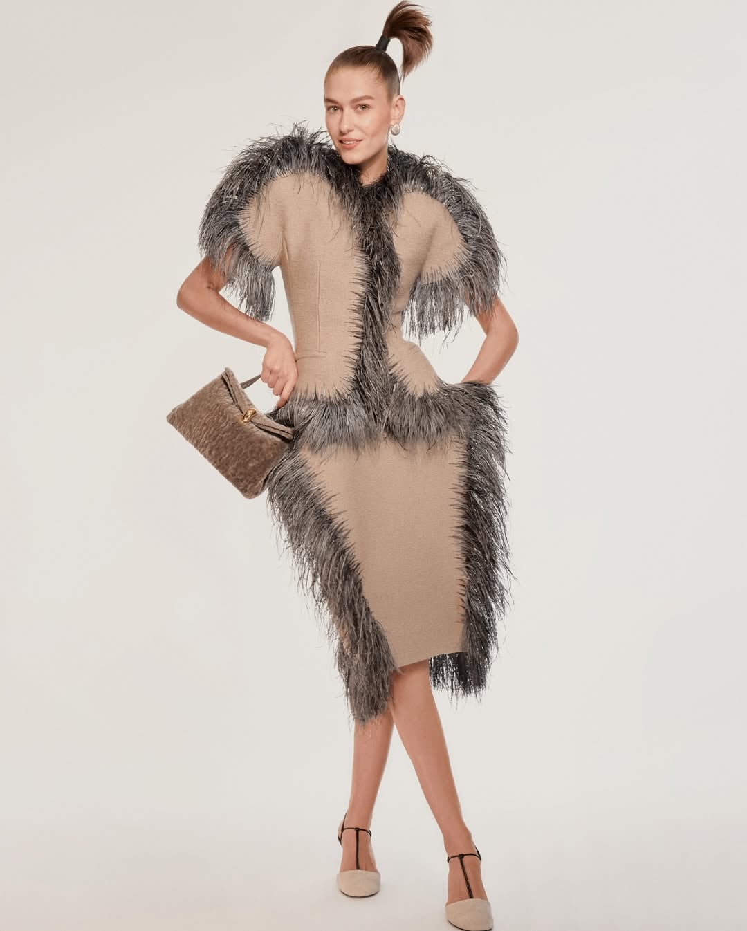 Die Rückkehr des Fransen-Trends diesen Frühling? 7 Look Le Palmier Jacquemus Fransen-Outfit