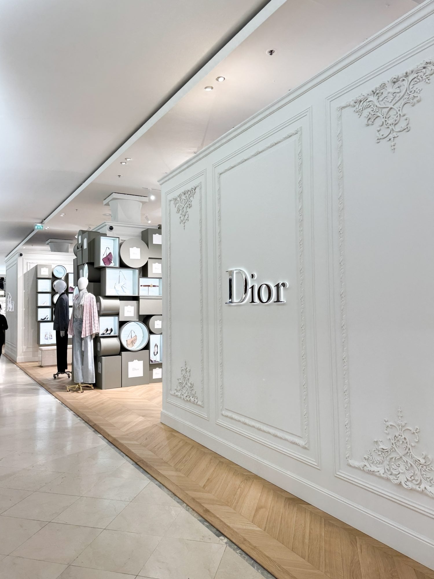 Letzte Tage, um den Dior Pop-up im Bon Marché zu entdecken 2 Pop-up Dior im Bon Marché Foto Pauline PINOT