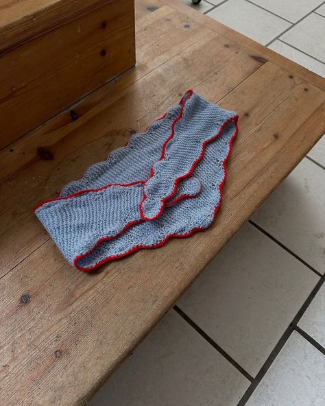 Sophie-Schal von Naked Knit