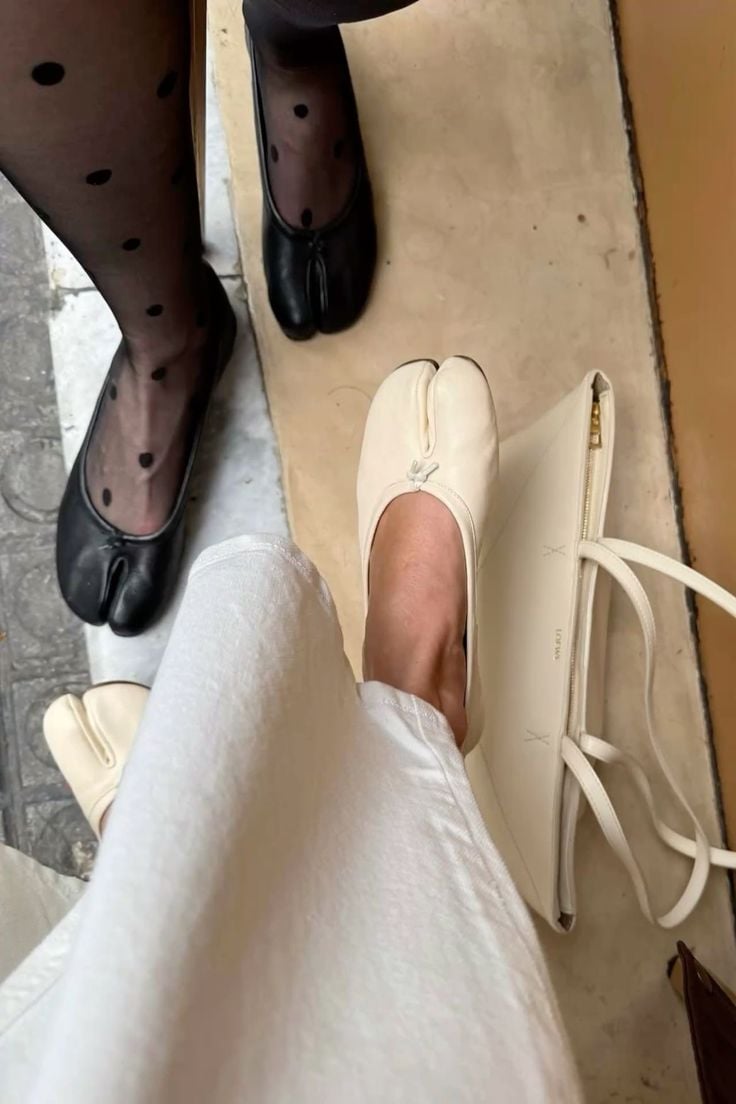 Creme Tabi Ballerinas