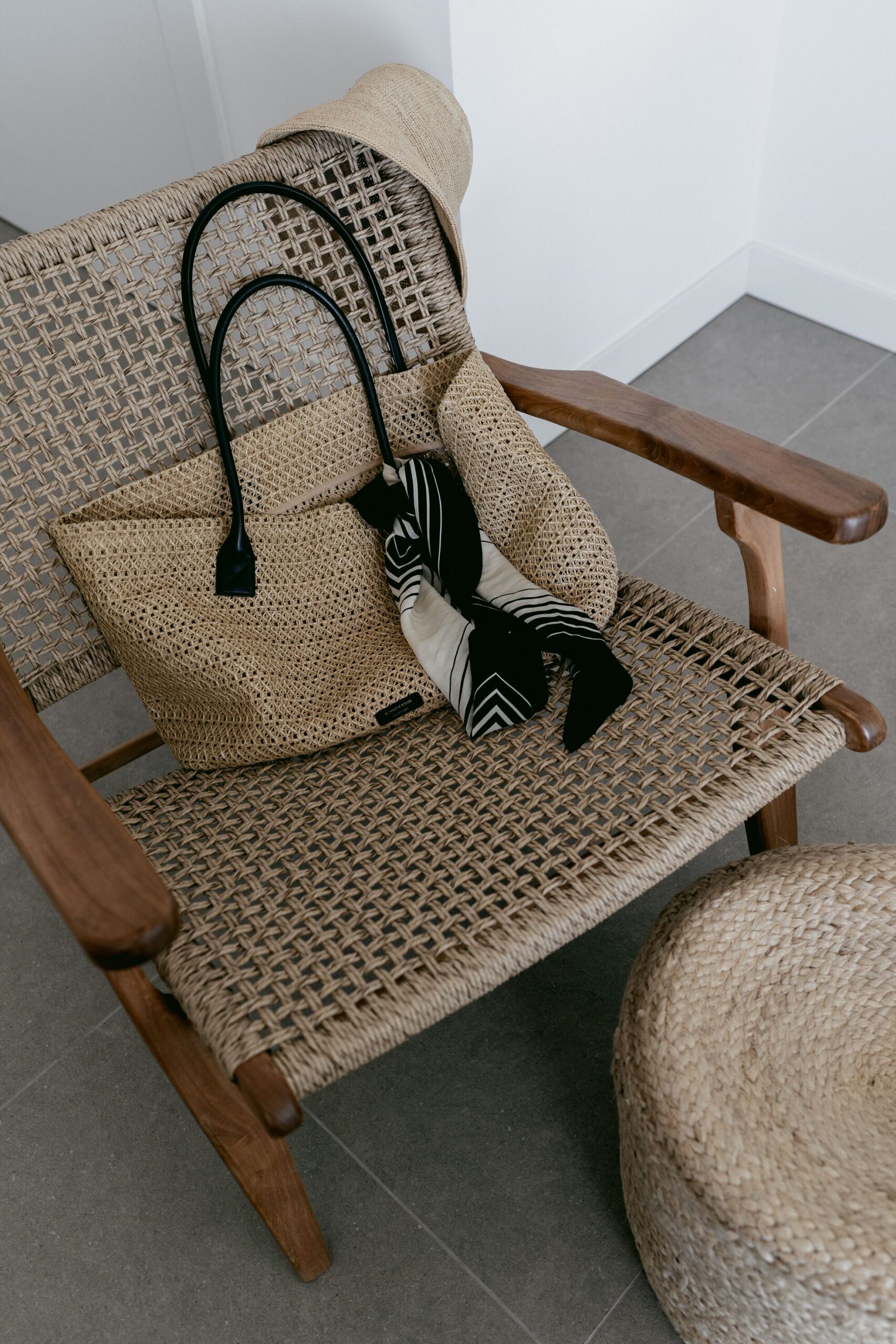 Die Raffia Tote wird zur Ikone des Sommers 2026 Modalova scaled