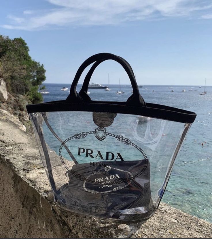 Transparente Prada Tasche