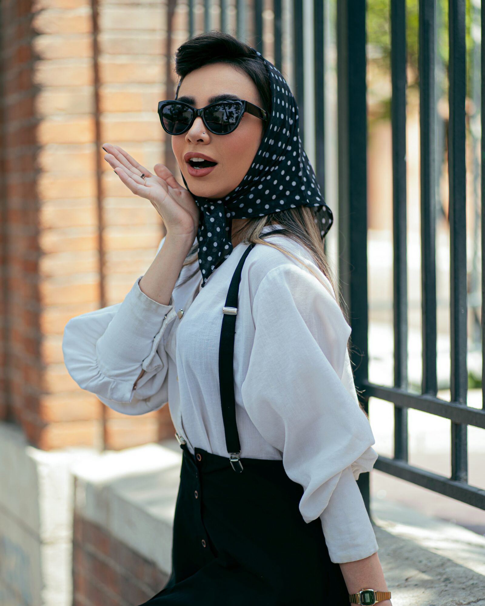 Comment moderniser le style pin up femme Lallure pin up entre glamour retro et modernite Modalova