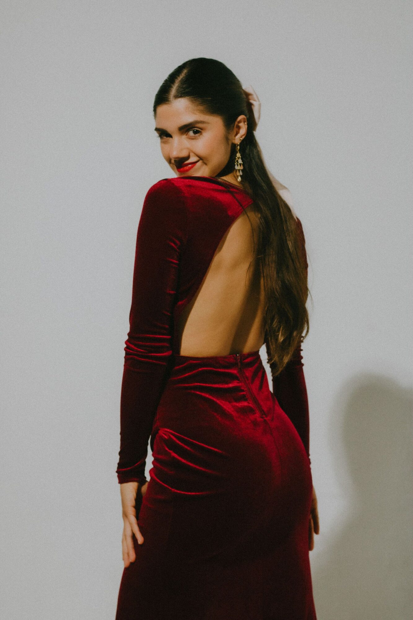 Casino Chic: Die Kunst, den Dresscode zu umgehen 2 Le dress code casino entre rituel et mise en scene Casino chic lart de dejouer le dress code Modalova