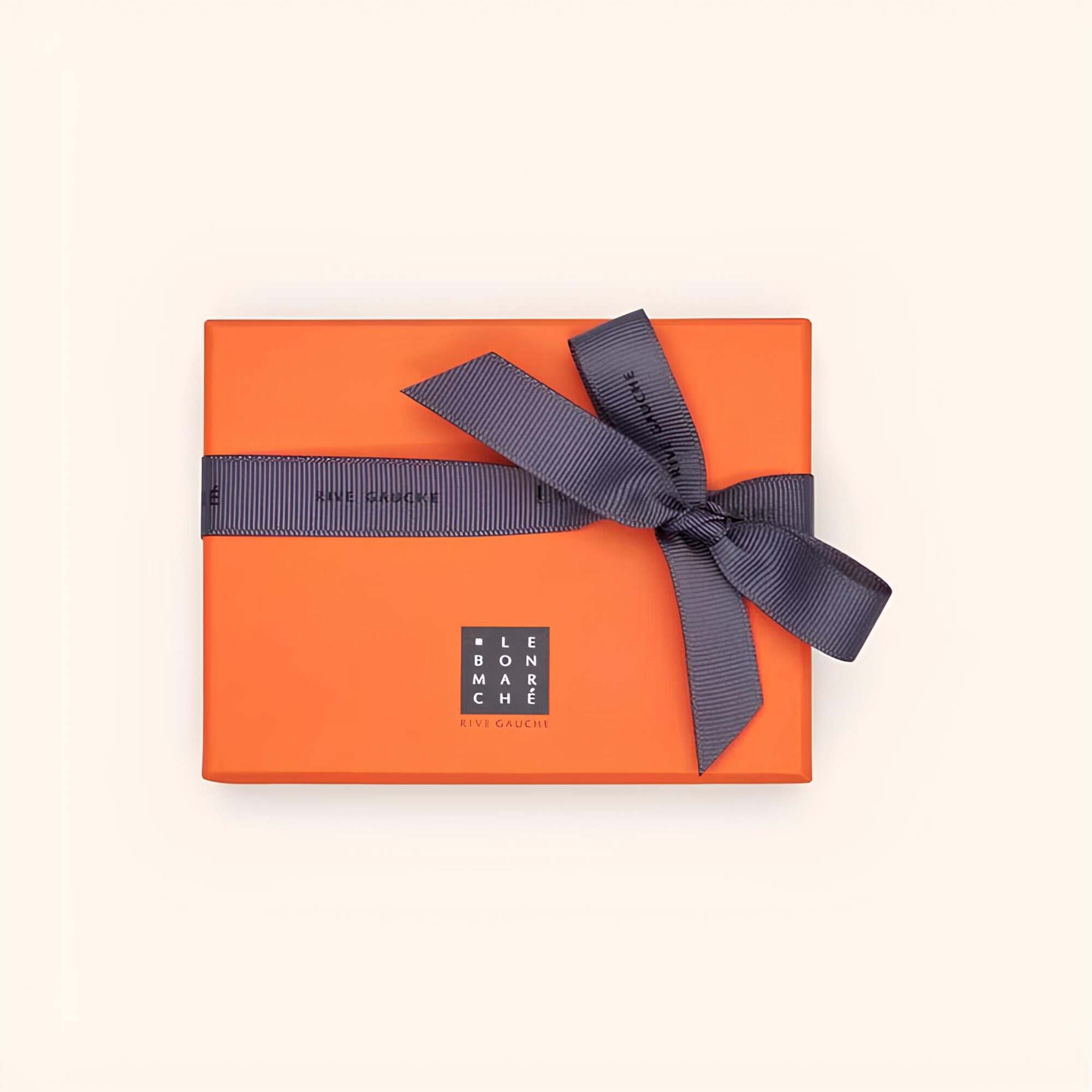 Wenn große Marken die Geschenkkarte neu erfinden 2 La carte cadeau adopte les codes du luxe Quand les grandes maisons reinventent la carte cadeau Modalova