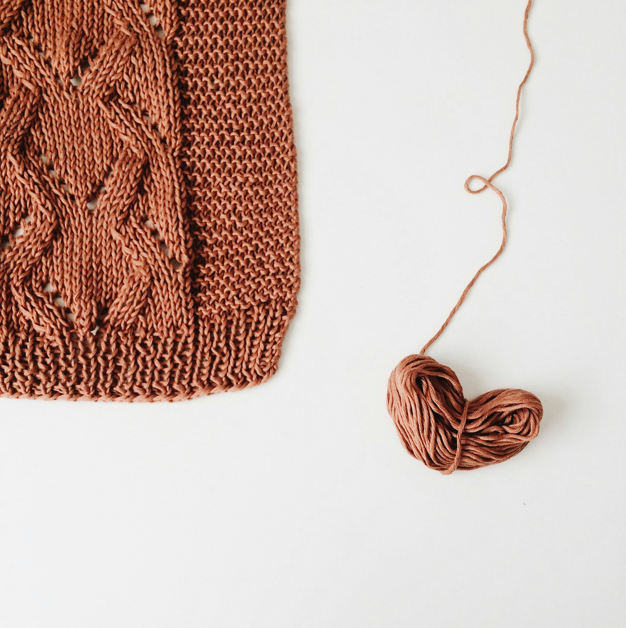 De la tendance maille au vestiaire fait main Le tricot nouvelle star de la mode ethique Modalova