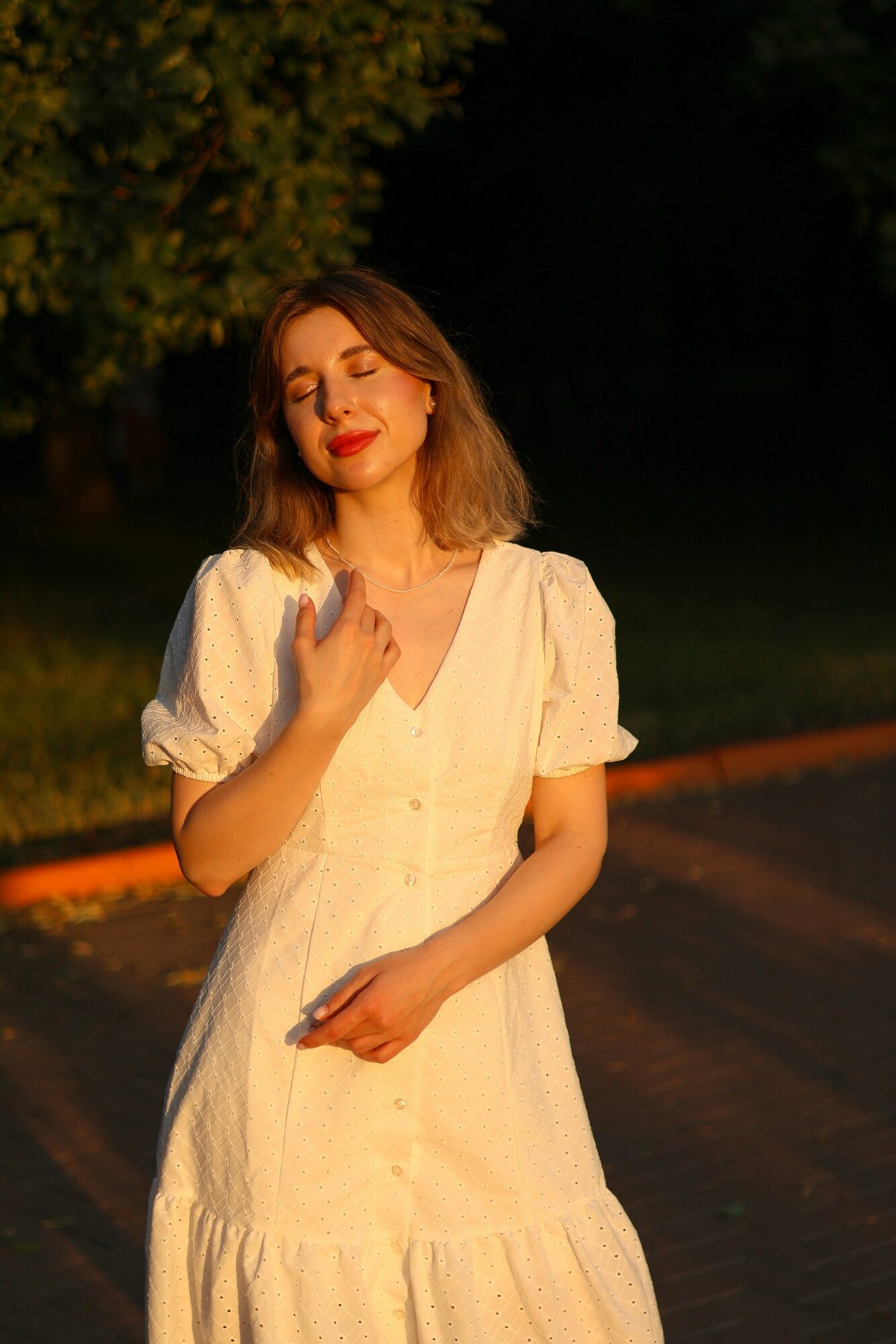 Das ideale Kleid? Eine Frage von Schnitt und Silhouette 5 Une bonne robe doit aussi savoir ou elle va 1 La robe ideale Une affaire de coupe et de silhouette Modalova